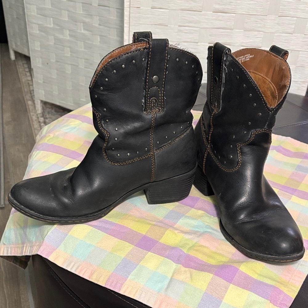 Black B.O.C. Western Ankle Boots
